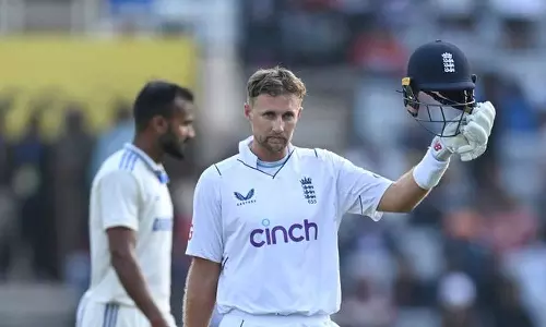 ஒன் மேன் ஷோ.. ரூட் சதத்தால் முதல் நாள் ஆட்டநேர முடிவில் இங்கிலாந்து 302 ரன்கள் குவிப்பு