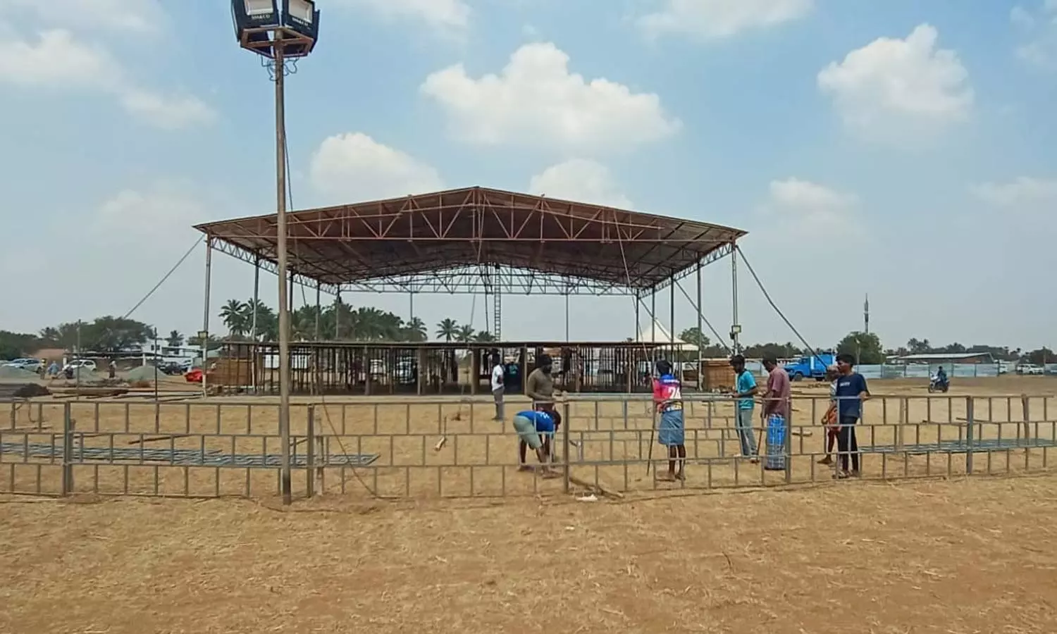 பிரதமர் மோடி பங்கேற்கும் பொதுக்கூட்டம்: பல்லடம் மைதானத்தில் மத்திய சிறப்பு பாதுகாப்பு படை குழுவினர் ஆய்வு