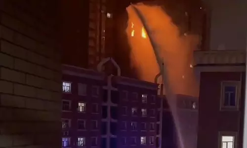 சீனாவில் அடுக்குமாடி குடியிருப்பில் தீ விபத்து- 15 பேர் பலி