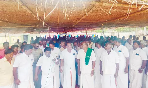 மீனவர்களை விடுதலை செய்யக்கோரி ராமநாதபுரம் மீனவர்கள் காலவரையற்ற உண்ணாவிரத போராட்டம்