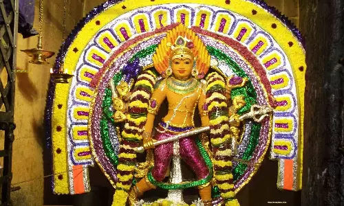 கால பைரவர் கோவிலில் நடைபெறும் பூஜைகள்