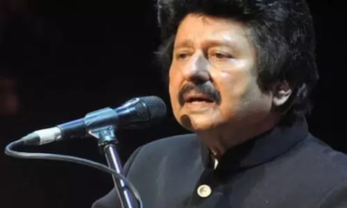 பிரபல பின்னணி பாடகர் காலமானார் - பிரதமர் மோடி இரங்கல்