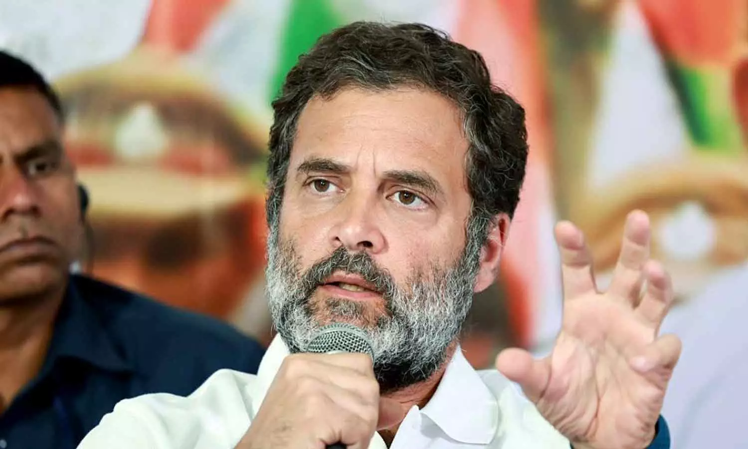 டி.ராஜா மனைவி களம் இறக்கப்பட்டதால் வயநாடு தொகுதியை கை கழுவும் ராகுல் டி.ராஜா மனைவி களம் இறக்கப்பட்டதால் வயநாடு தொகுதியை கை கழுவும் ராகுல்