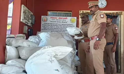 800 கிலோ குட்காவை வீட்டில் பதுக்கி வைத்திருந்த காய்கறி வியாபாரி