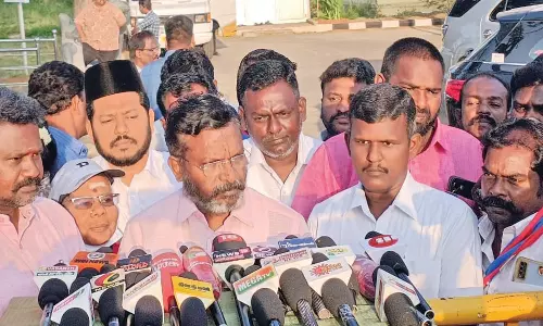 எம்.ஜி.ஆர்., ஜெயலலிதாவை நம்பித்தான் பா.ஜனதா இருக்கிறது: திருமாவளவன்