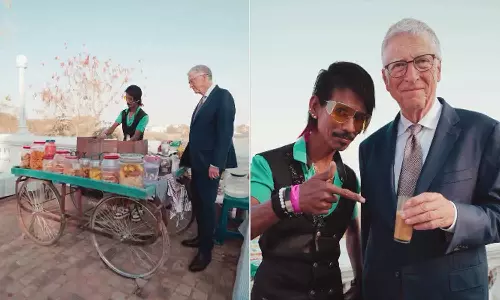 ஸ்டிராங்கா ஓரு டீ போடுப்பா.. ஸ்டைல் மேனின் சாலையோர கடையில் டீ குடித்த பில் கேட்ஸ்