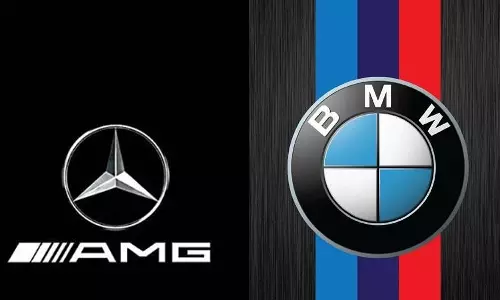 மெர்சிடிஸ் உரிமையாளரின் பிடிவாதத்திற்கு பதிலளித்த BMW - டிரெண்டாகும் வீடியோ