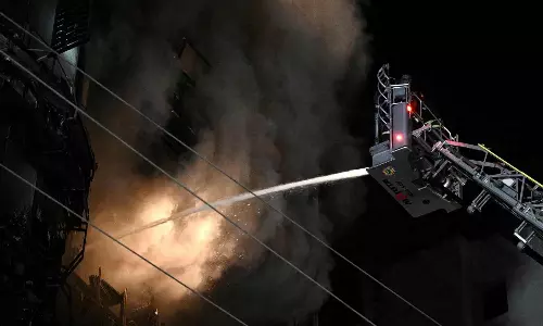 வங்காளதேசத்தில் ஏழு மாடி கட்டடத்தில் தீ விபத்து: 43 பேர் உடல் கருகி உயிரிழந்த சோகம்