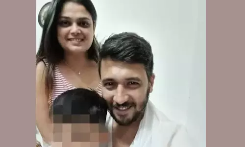 காதலனை 10 இடங்களில் சரமாரியாக கத்தியால் குத்திக்கொன்ற இளம்பெண்