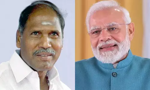 காரைக்கால் மீனவர்களின் படகுகளை மீட்டு தர வேண்டும்: பிரதமருக்கு புதுச்சேரி முதலமைச்சர் கடிதம்