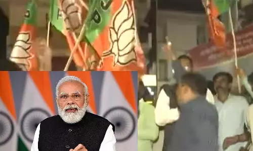 வாரணாசியில் மோடி மீண்டும் போட்டி... பட்டாசு வெடித்து பாஜகவினர் கொண்டாட்டம்