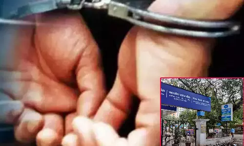 வேலியே பயிரை மேய்ந்தது: ரூ.3 கோடி லாக்கர் நகைகளை திருடிய வங்கி அதிகாரி