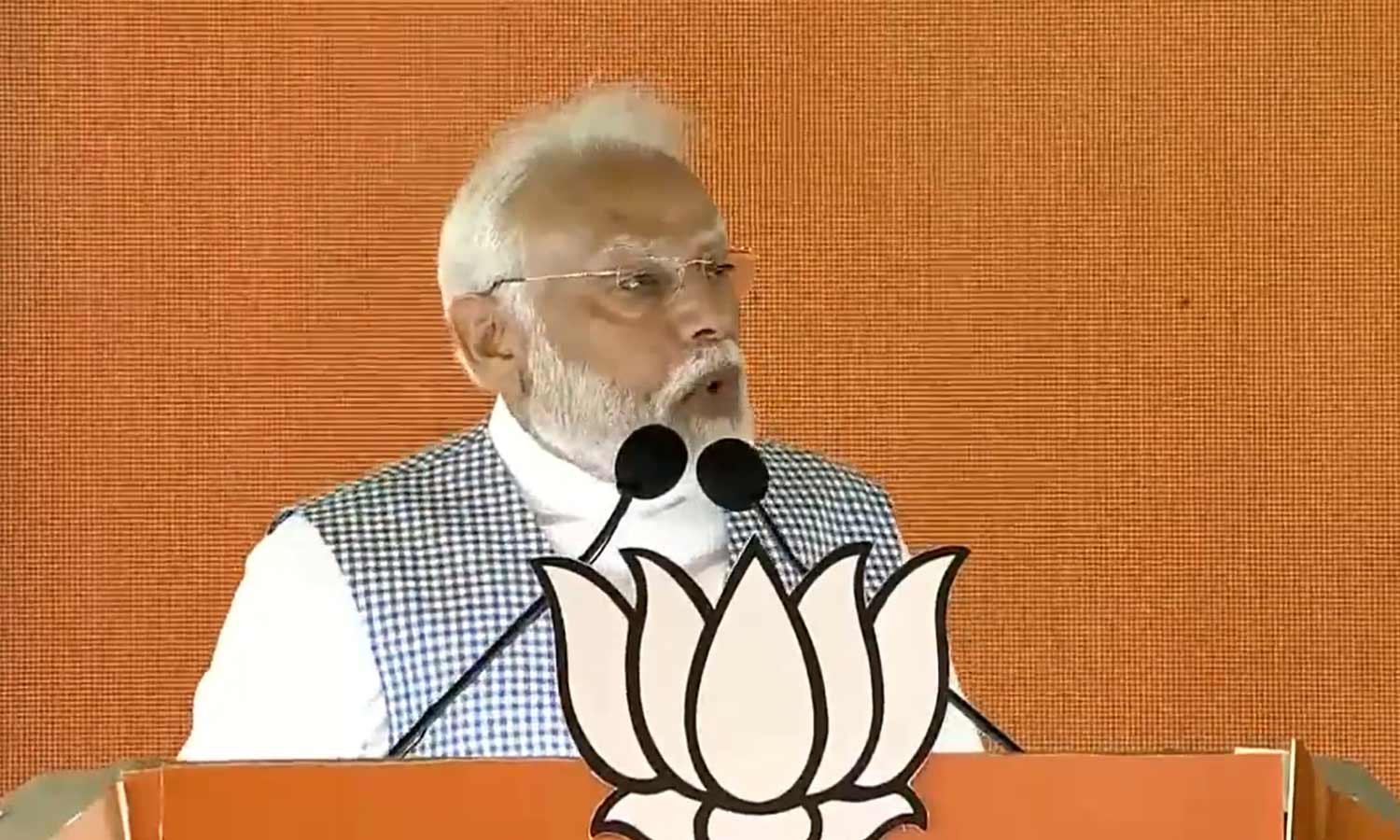 பிரதமர் மோடி இரண்டு நாள் அசாம் பயணம்: பல்வேறு நலத்திட்டங்களை திறந்து வைக்கிறார்