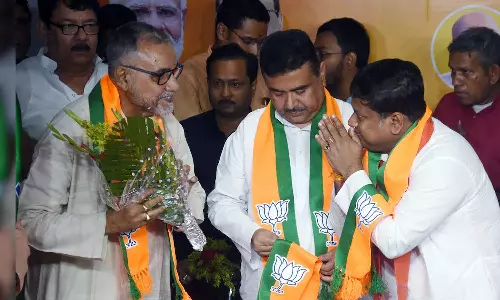 அமலாக்கத்துறை சோதனைக்குப் பின் பா.ஜனதாவில் இணைந்த திரிணாமுல் காங்கிரஸ் முன்னாள் தலைவர்