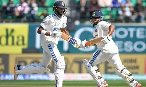 ரோகித் சர்மா, சுப்மன் கில் அபார சதம்: இரண்டாம் நாள் முடிவில் இந்தியா 473/8