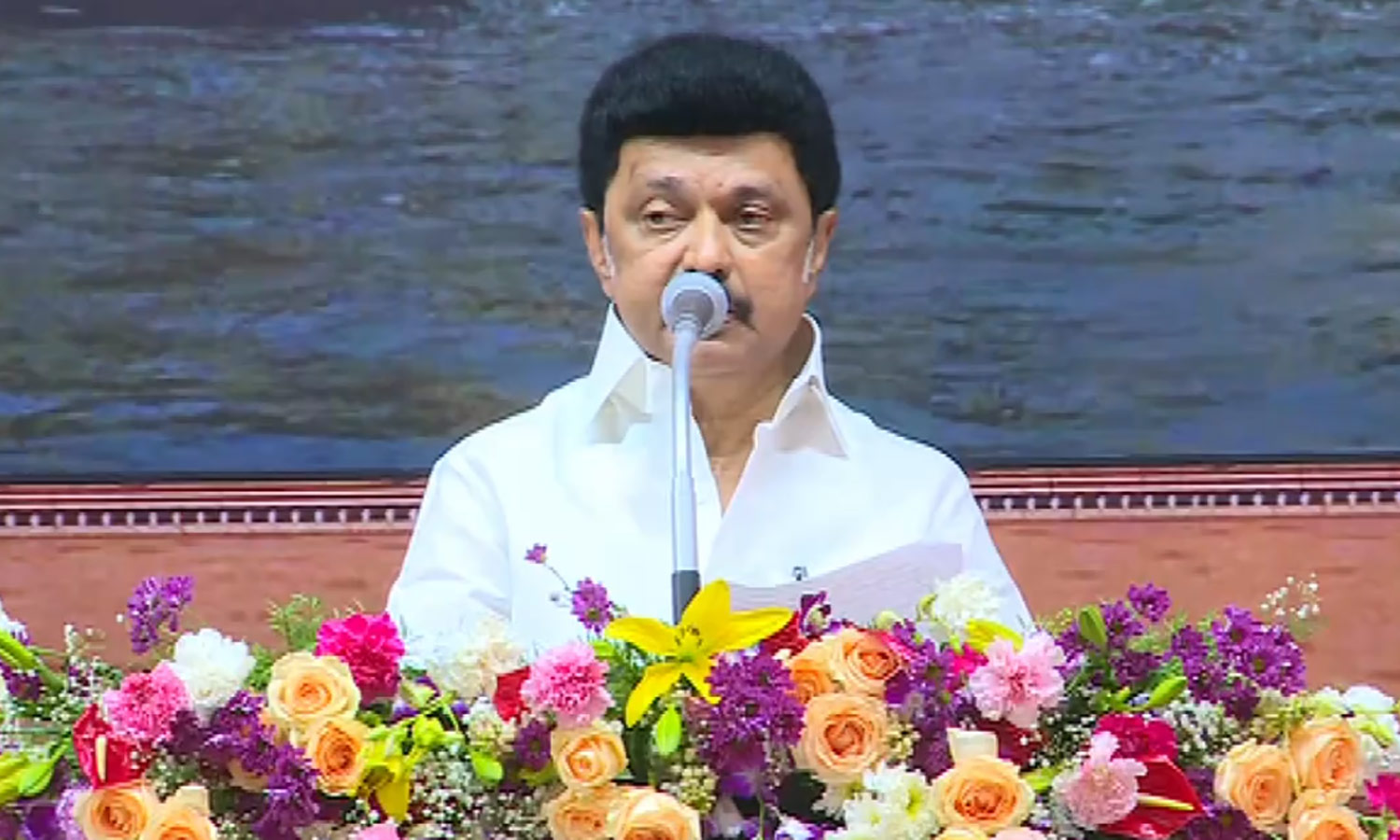 மாநில அரசின் நிதி ஆதாரத்தை மத்திய அரசு பறிக்கிறது: மு.க.ஸ்டாலின்