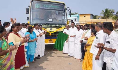 புதிய பேருந்தை கொடியசைத்து துவக்கி வைத்த அமைச்சர் மனோ தங்கராஜ்