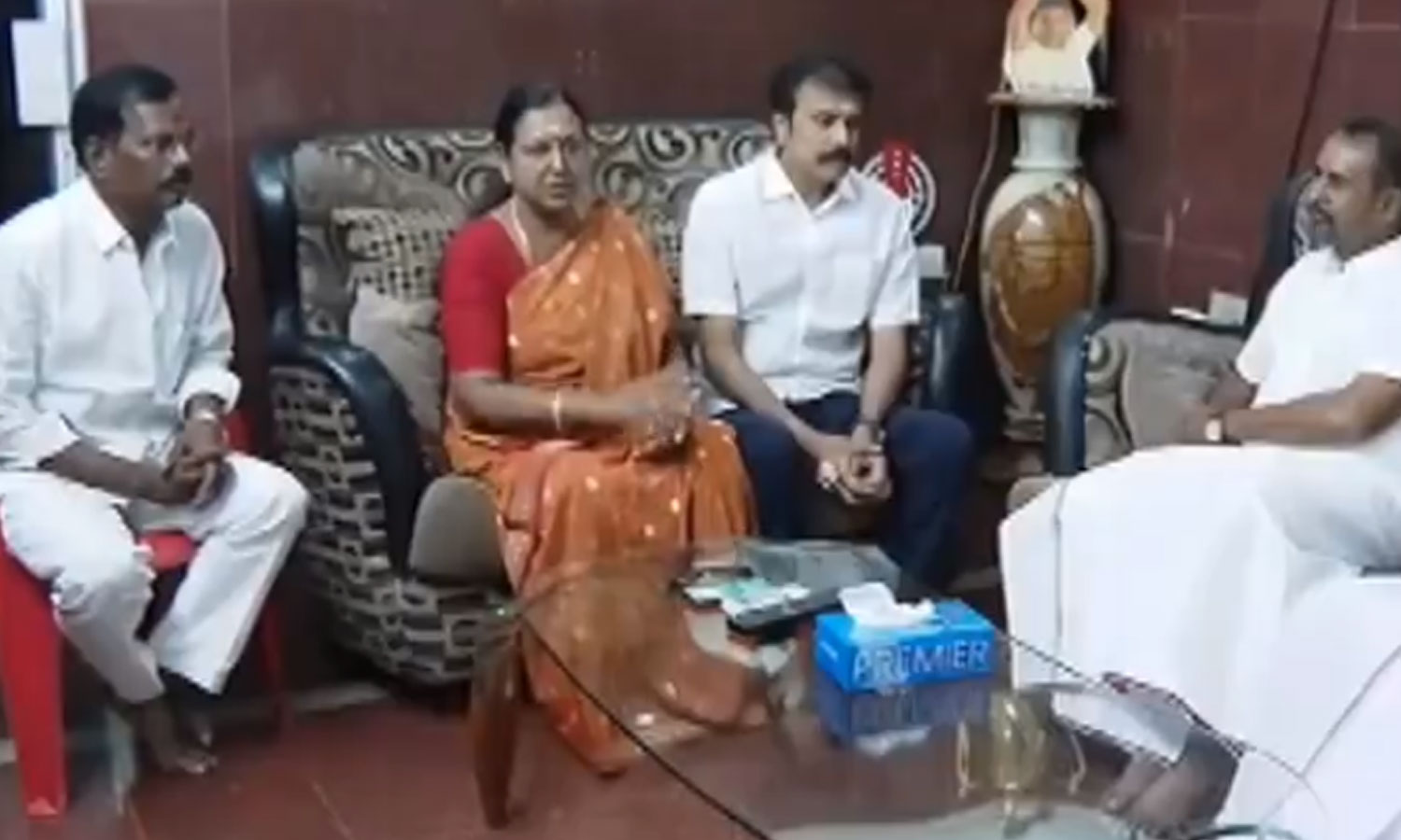 அ.தி.மு.க.-தே.மு.தி.க இடையே நாளை உடன்பாடு