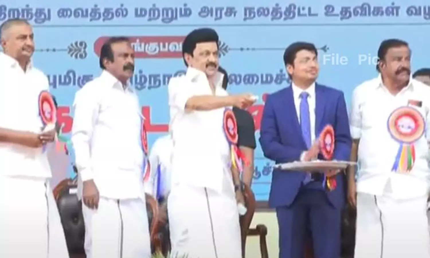 4 மாவட்டங்களில் ரூ.1,274 கோடி மதிப்பிலான நலத்திட்ட பணிகள்: மு.க.ஸ்டாலின் தொடங்கி வைத்தார்