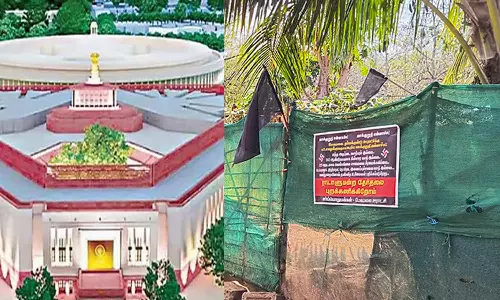 பாராளுமன்ற தேர்தல் புறக்கணிப்பு- வீடுகளில் கருப்புக் கொடி கட்டி  மக்கள் போராட்டம்