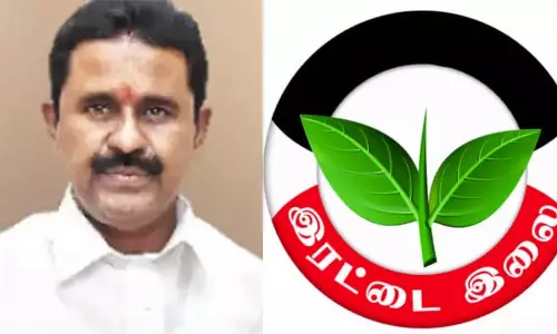 இரட்டை இலை சின்னத்தில் எந்த பிரச்சினையும் இல்லை- ஆர்.காமராஜ்