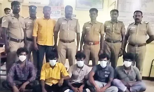 புளியங்குடி அருகே கஞ்சா விற்பனையில் ஈடுபட்ட சிறுவன் உள்பட 6 பேர் கைது