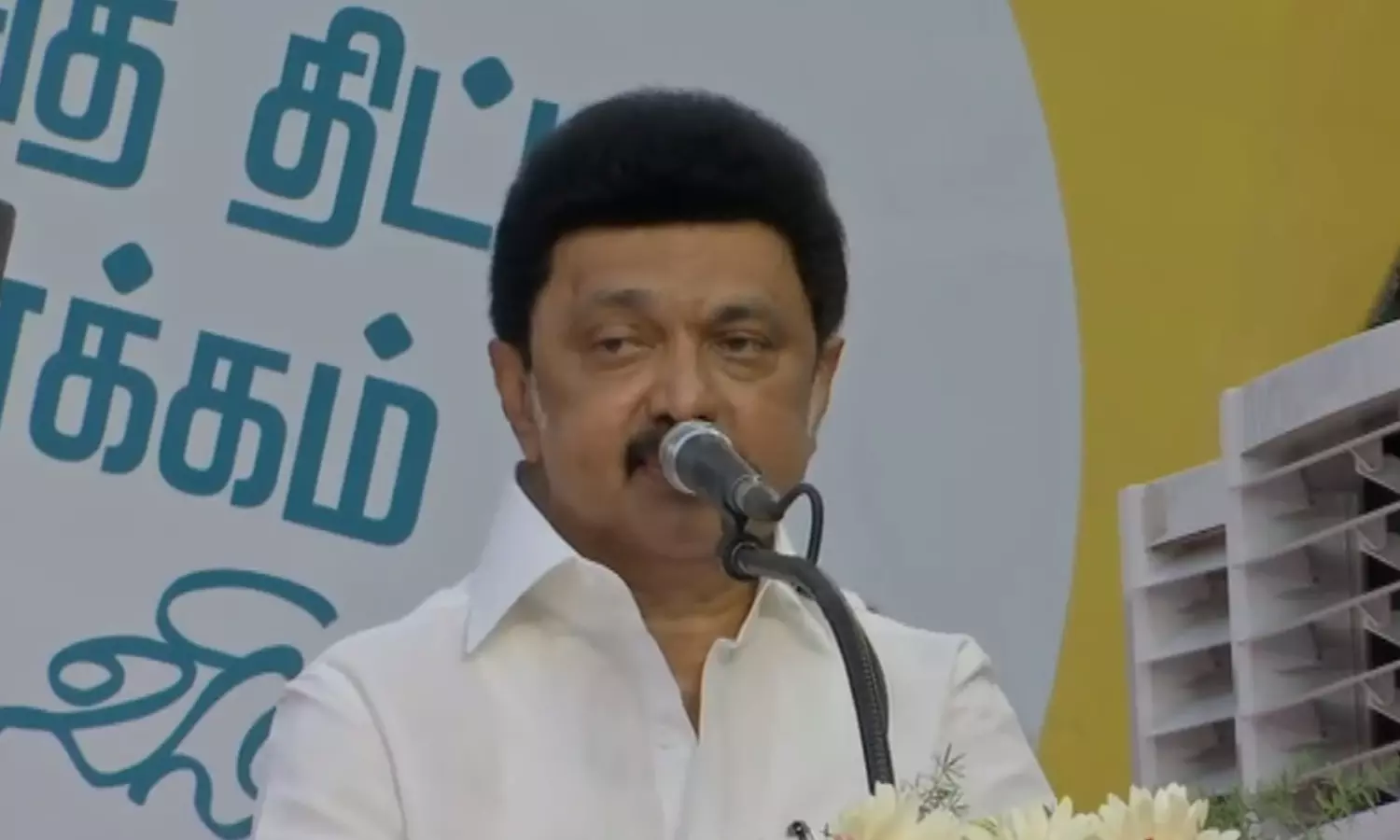 தமிழகத்திற்கு எதுவும் செய்யாமல் ஓட்டு மட்டும் வேண்டுமா?- மு.க.ஸ்டாலின் தமிழகத்திற்கு எதுவும் செய்யாமல் ஓட்டு மட்டும் வேண்டுமா?- மு.க.ஸ்டாலின்