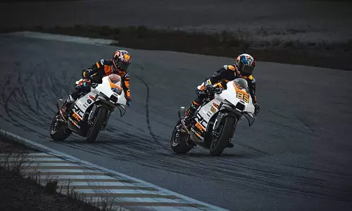 கே.டி.எம். லிமிடெட் எடிஷன் அறிமுகம் - விலை ரூ. 34.35 லட்சம் தான்