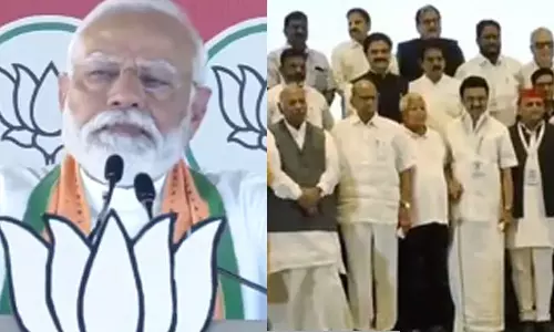 நாங்கள் 5ஜி கொண்டு வந்தோம்... அவர்கள் 2ஜி-யில் ஊழல் செய்தார்கள்...