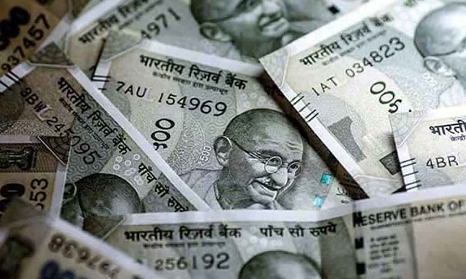 நீலகிரியில் பறக்கும் படை சோதனை: ரூ.11¾ லட்சம் பணம் பறிமுதல்