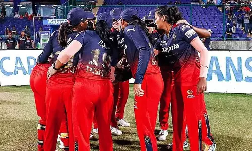 இறுதிபோட்டியில் 3 முறை சேசிங்கில் தோல்வி.. வரலாற்றை மாற்றுமா ஆர்சிபி மகளிர் அணி