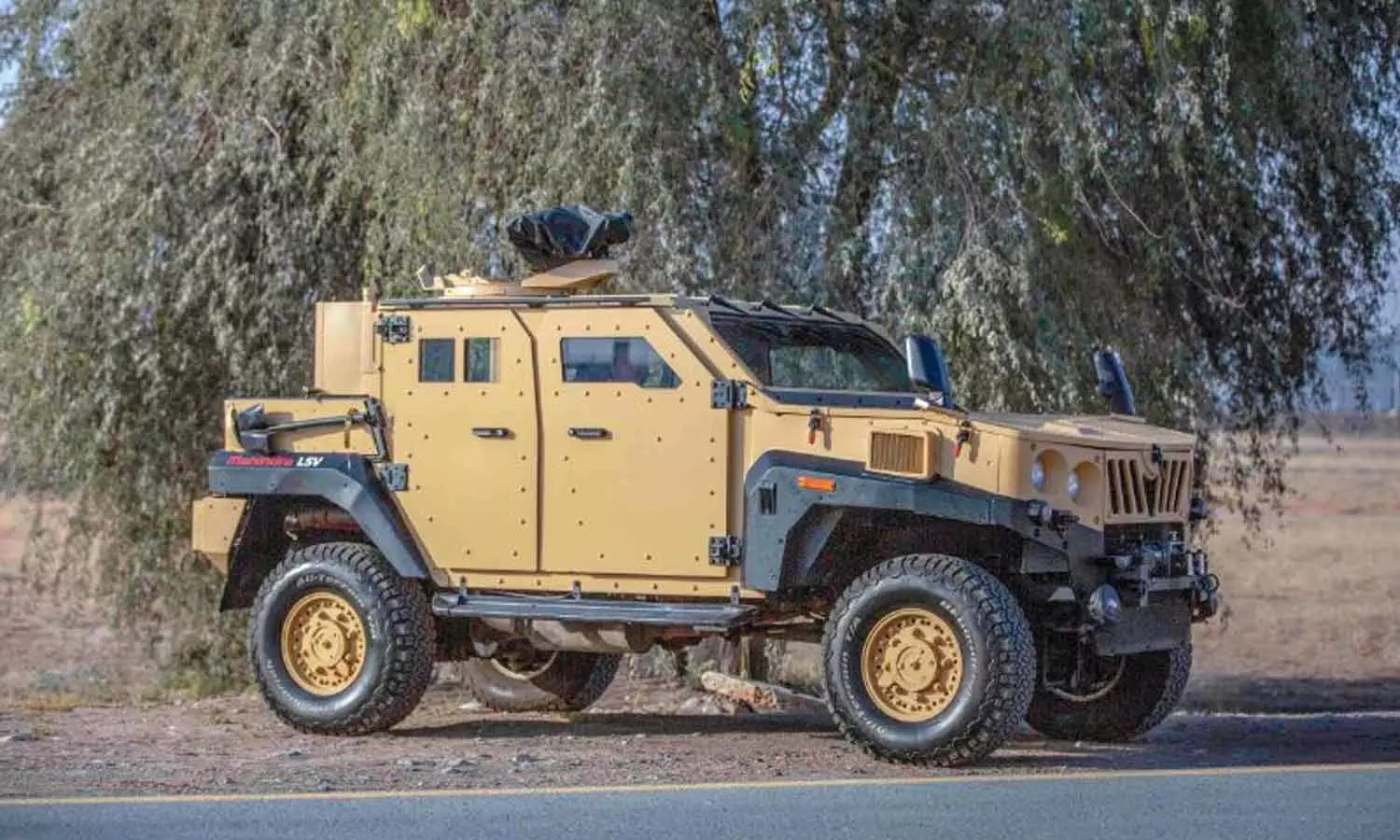 120 கி.மீ. வேகம்.. ஆயுதம் தாங்கும் வசதி - அசர வைக்கும் அர்மாடோ