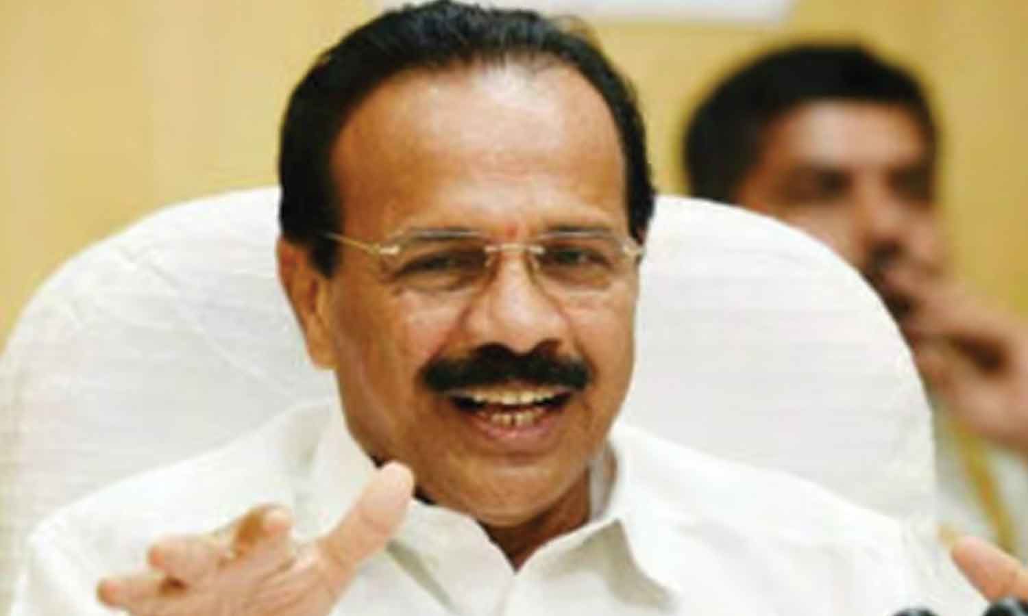 சதானந்த கவுடா காங்கிரசில் சேருகிறார்? இன்று முடிவை அறிவிப்பதாக பேட்டி