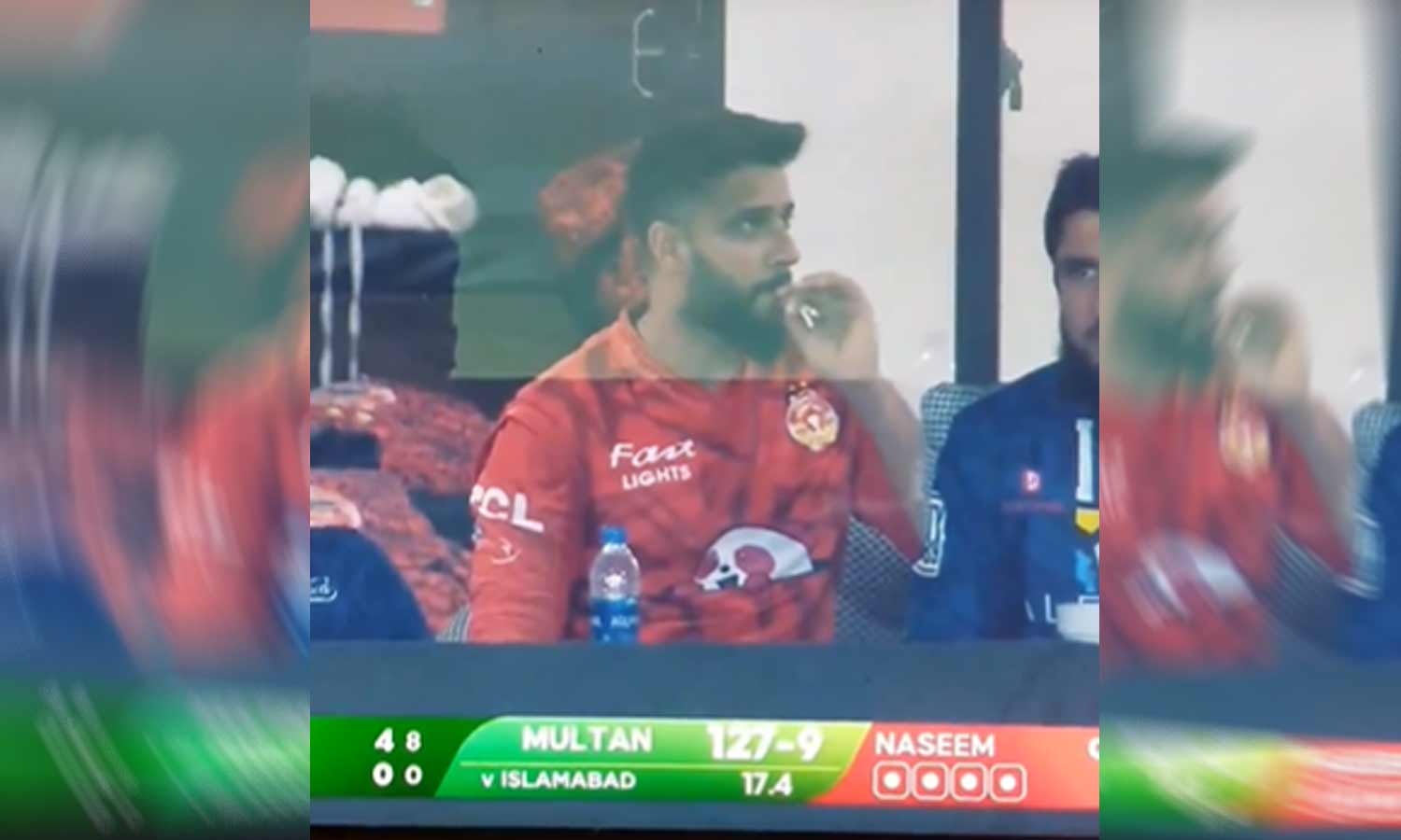 போட்டியின்போது புகைப்பிடித்த இமாத் வாசிம்: பாகிஸ்தான் 