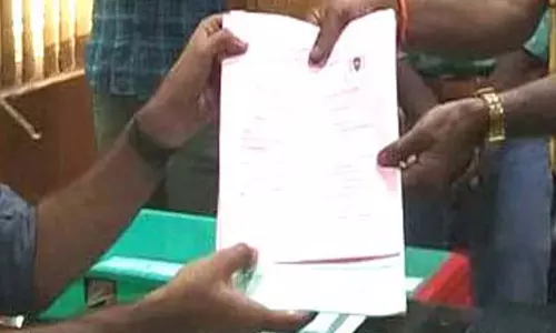 திருச்சியில் பெண் உள்பட 2 பேர் சுயேட்சையாக வேட்பு மனு தாக்கல்