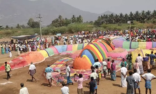 கீழ்பாலூரில்  துரியோதனன் படுகளம் நிகழ்ச்சி- பக்தர்கள் பங்கேற்பு