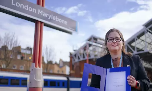 ரெயில் நிலையத்திற்கு பொருத்தமாக பெயரை மாற்றிய பெண் அதிகாரி