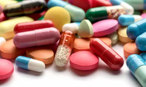 புதுச்சேரியில் ரூ.2½ கோடி காலாவதியான மருந்துகள் பறிமுதல்: குடோனுக்கு சீல் வைப்பு