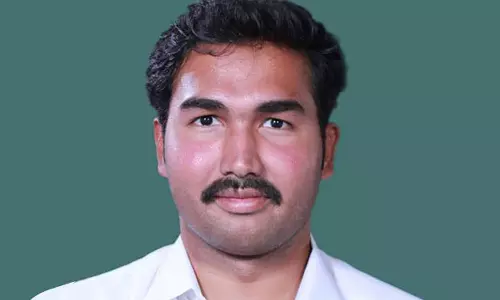 அதிமுக வேட்பாளர் ஜெயவர்தன் மீது வழக்குப்பதிவு