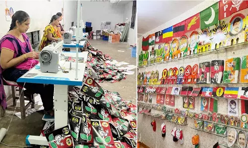 சிவகாசியில் கட்சி கொடிகள் தயாரிக்கும் பணி தீவிரம்