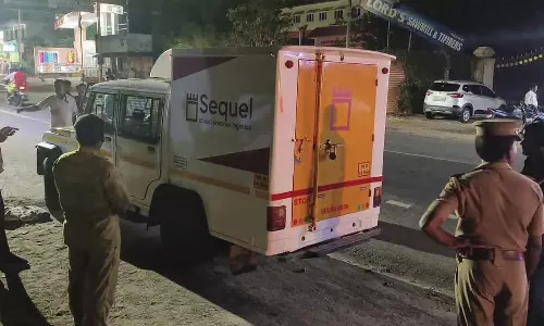 தக்கலை அருகே 2½ கிலோ தங்கம்- 4 கிலோ வெள்ளி நகைகள் பறிமுதல்