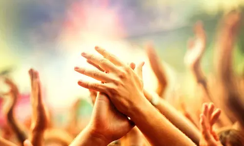 கை தட்டினால்... இவ்வளவு நன்மைகளா..?