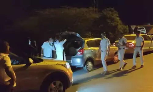 ஈரோடு மாவட்டத்தில் தேர்தல் பறக்கும் படையினர் சோதனை: இதுவரை ரூ.1.84 கோடி பறிமுதல்