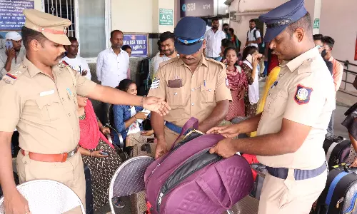 திருப்பூர் ரெயில் நிலையத்தில் போலீசார் சோதனை