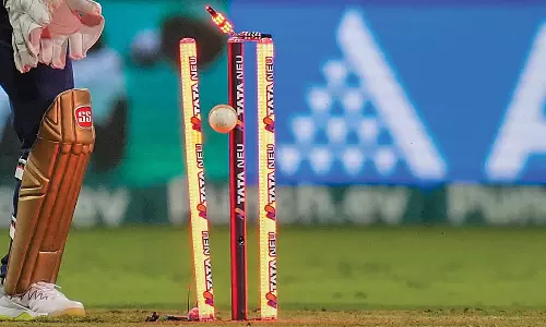 ஐ.பி.எல். சூதாட்டத்தால் ரூ. 1.5 கோடி இழந்த அரசு ஊழியர்.. விபரீத முடிவெடுத்த மனைவி