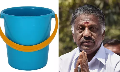 பக்கெட் சின்னம் வழங்க கோரி தேர்தல் ஆணையத்தில் ஓ.பி.எஸ் மனு