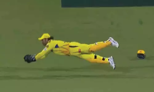 42-வயதில் இப்படி ஒரு கேட்ச்-ஆ? அதிர்ந்த சேப்பாக்கம்.. வைரலாகும் எம்.எஸ். டோனி வீடியோ