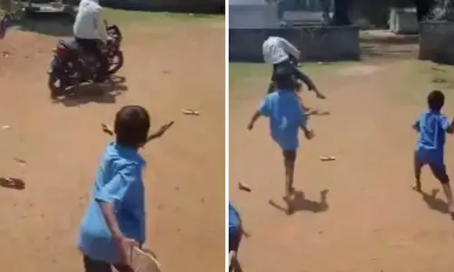 போதை ஆசிரியரை செருப்பால் தாக்கிய பள்ளி மாணவர்கள்