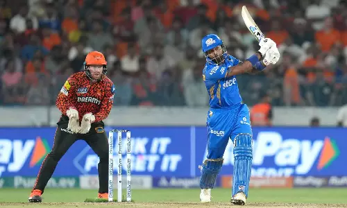 31 ரன்கள் வித்தியாசத்தில் மும்பையை வீழ்த்தியது ஐதராபாத்