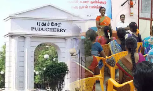 மகளிர் சுய உதவி குழுக்களை குறி வைத்து ஆதரவு திரட்டும் அரசியல் கட்சிகள்
